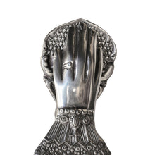 Load image into Gallery viewer, Victorian Hand Clip