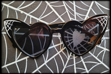 Load image into Gallery viewer, Webbed Lolita Shades