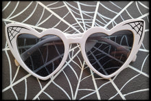 Load image into Gallery viewer, Webbed Lolita Shades